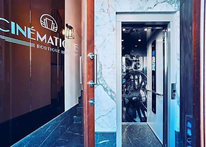 Pensión Cinematique 4*