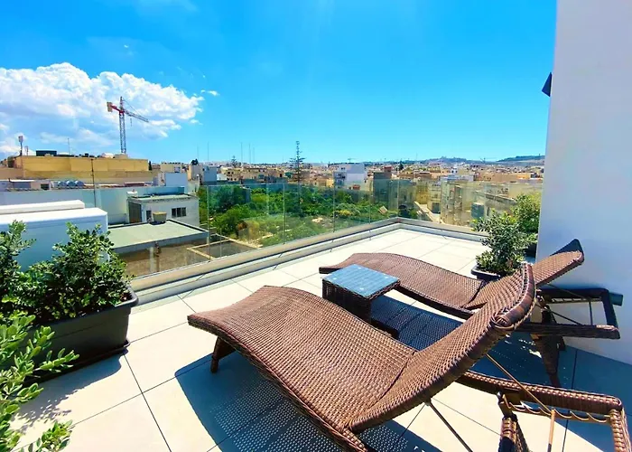 Cinematique Pensión 4*