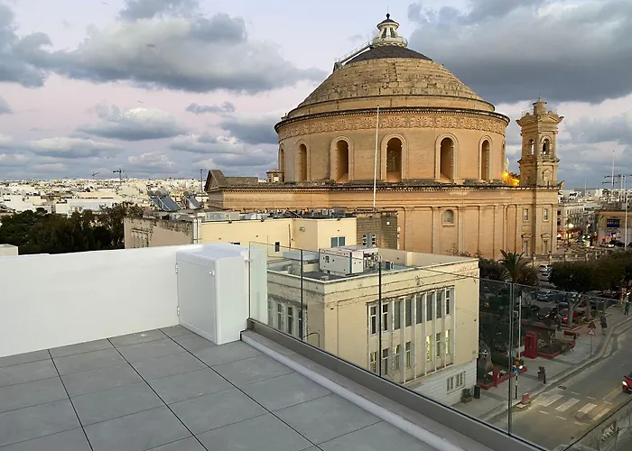 Cinematique Pensión Mosta