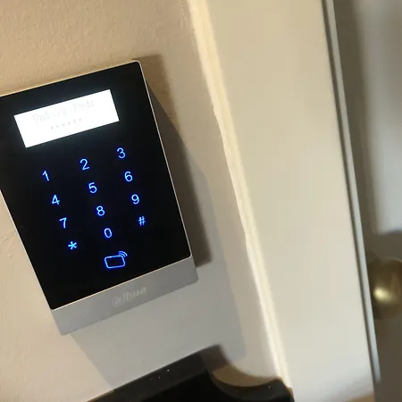 Πανσιόν Cinematique 4*