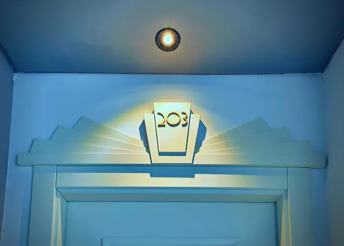 Cinematique Πανσιόν