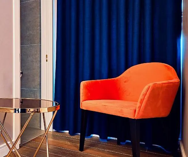 Cinematique Πανσιόν