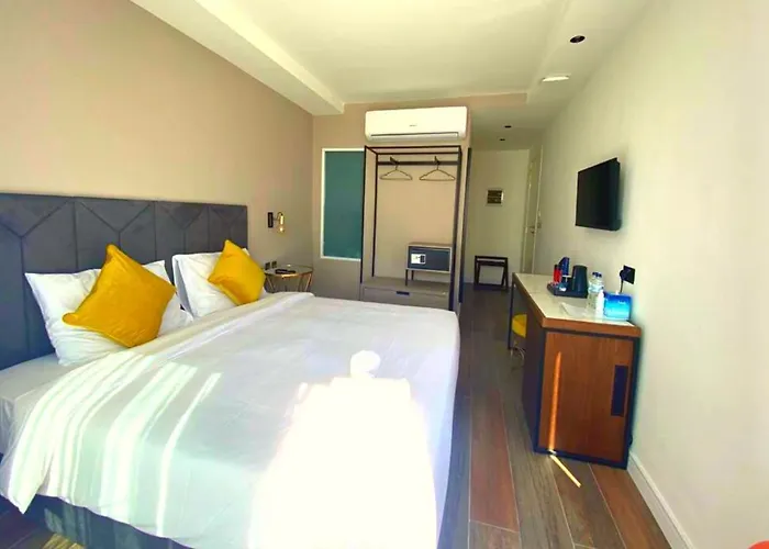 Πανσιόν Cinematique 4*