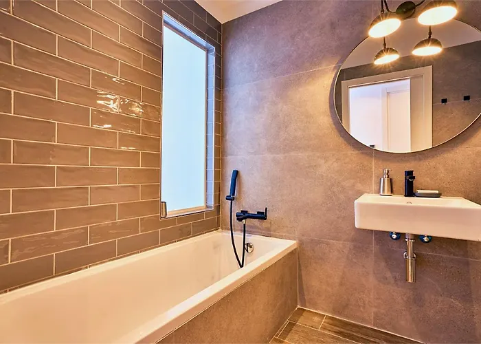 Πανσιόν Cinematique 4*